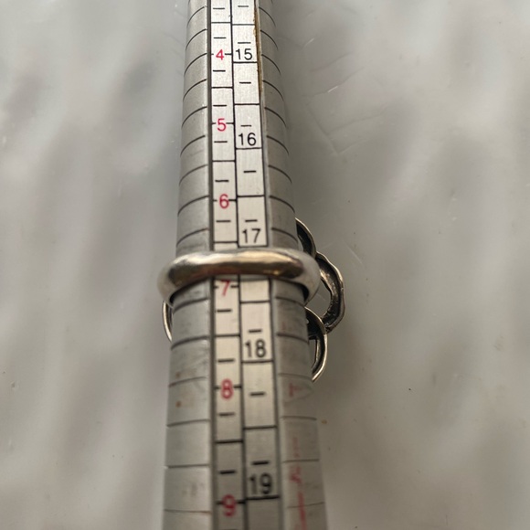 Silpada Flower Power Ring size 7
R2760 - Picture 7 of 7